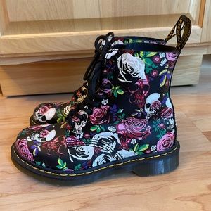 Dr Marten Skull and Roses